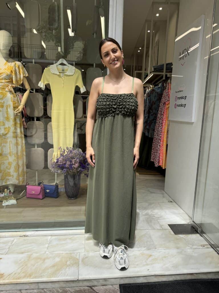 Φόρεμα με σφηκοφωλιά