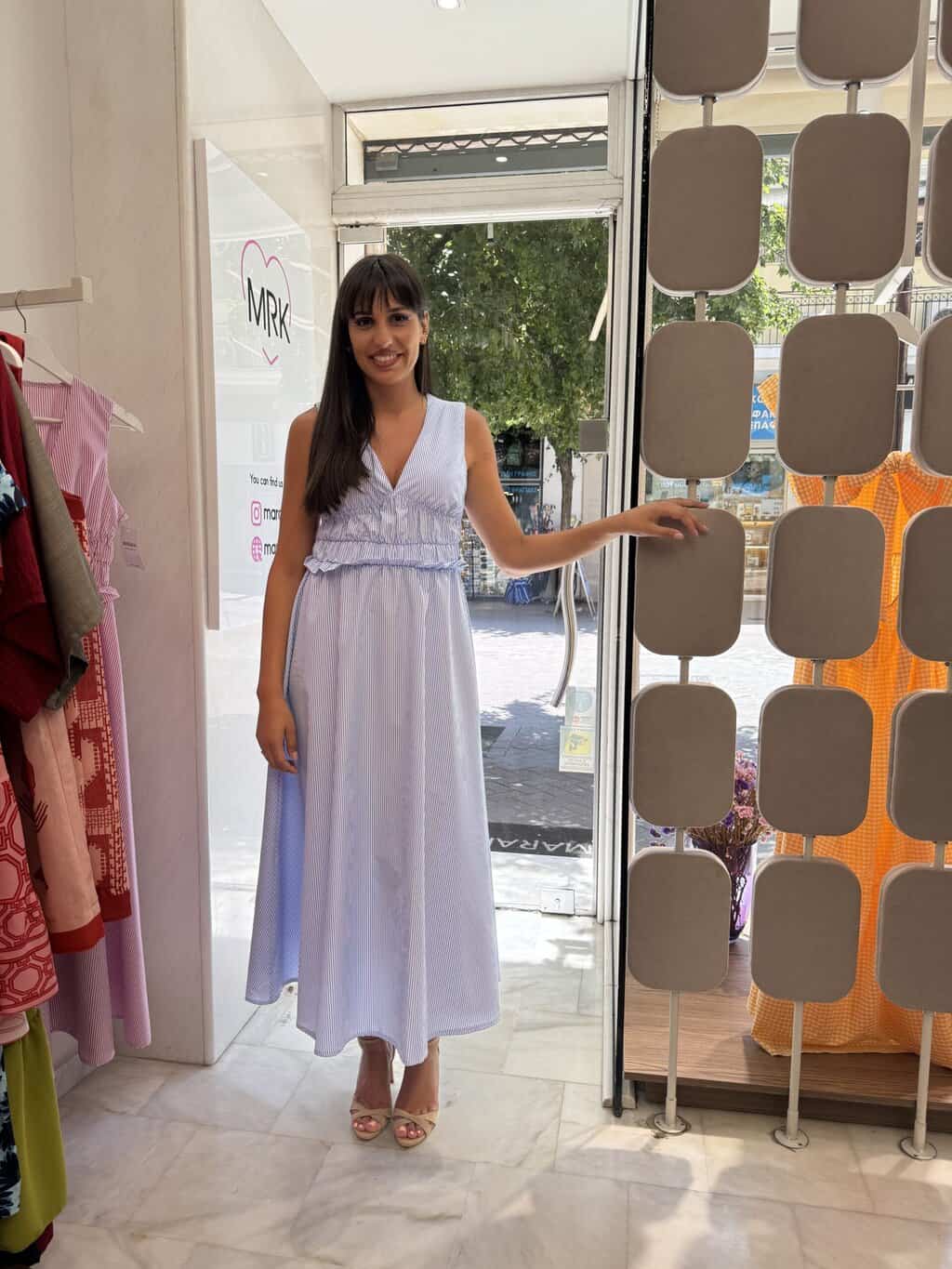 Φόρεμα αμάνικο maxi.