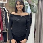 Μπλούζα με ανοιχτούς ώμους