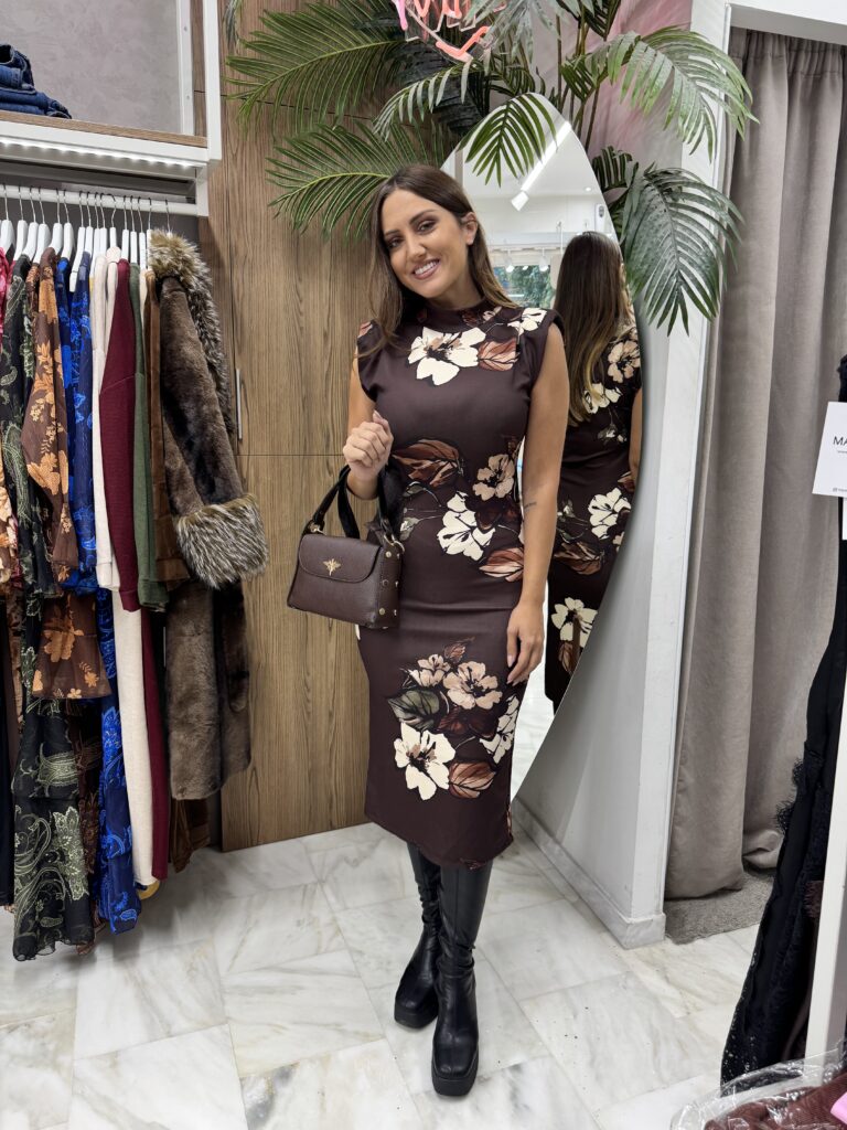 Φόρεμα αμάνικο με βάτα