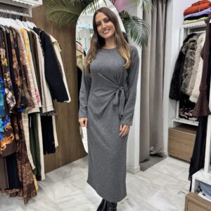 Φόρεμα αμάνικο με βάτα