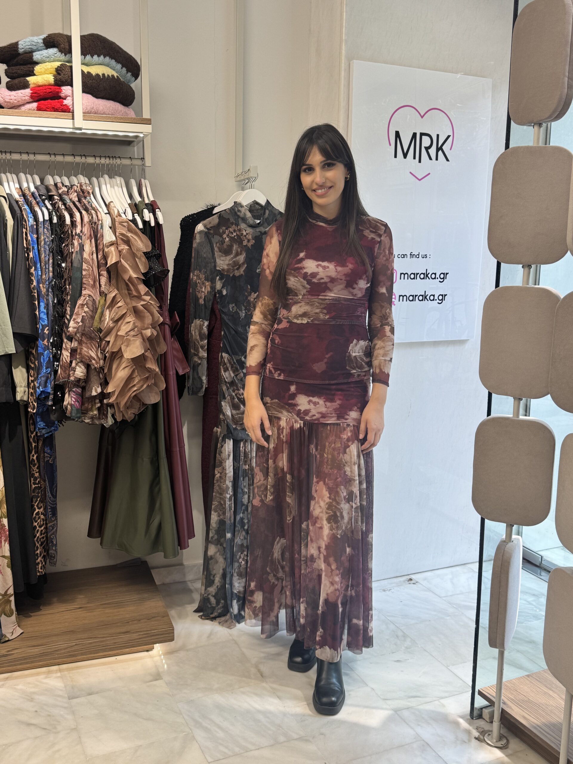 Φόρεμα με διαφάνεια