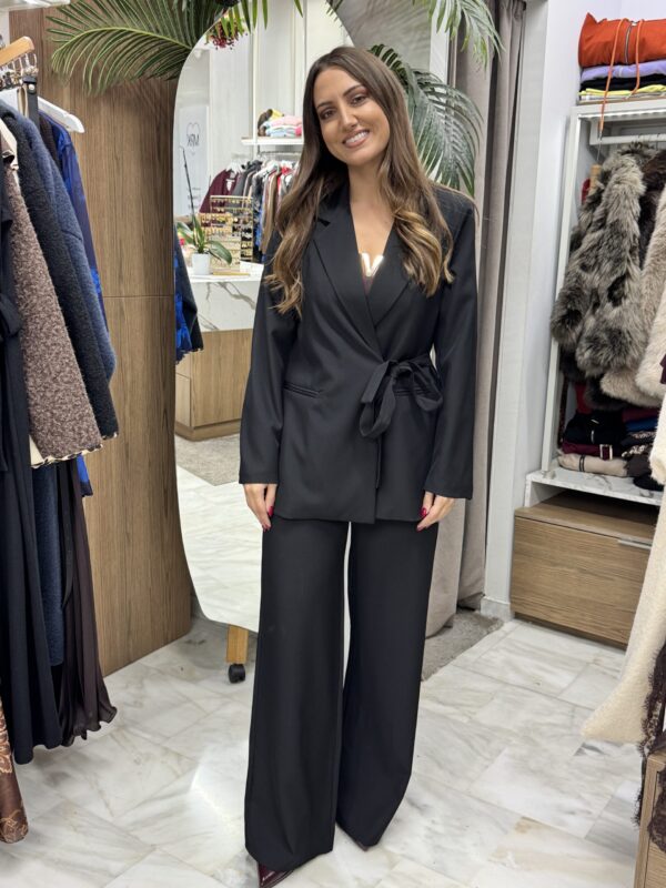 Κοστούμι με δέσιμο