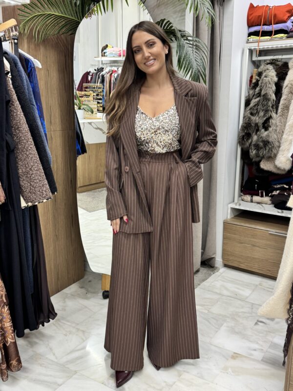 Κοστούμι ριγέ