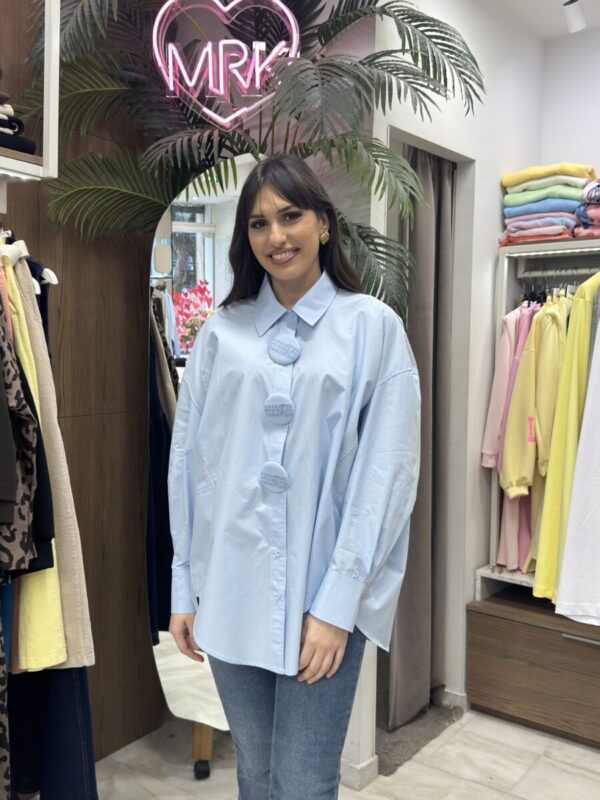 Πουκάμισο με μεγάλα κουμπιά