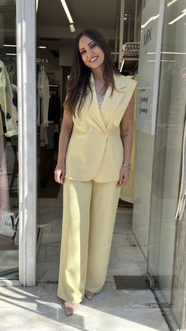 Κοστούμι αμάνικο