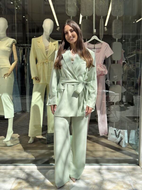 Κοστούμι με ζώνη