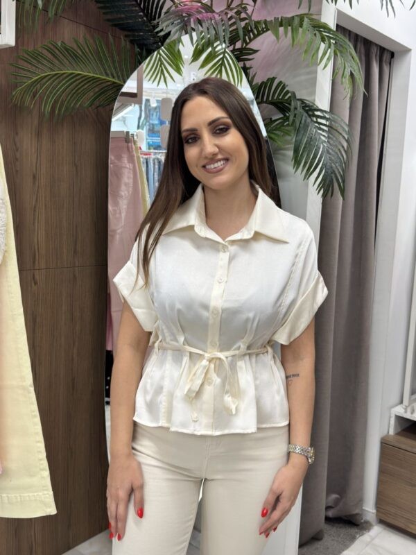 Πουκάμισο σε peplum γραμμή