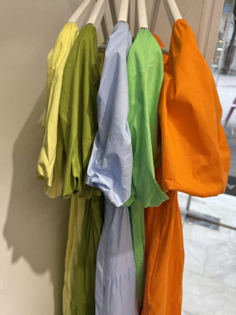 Φόρεμα μακρύ με φουσκωτά μανίκια