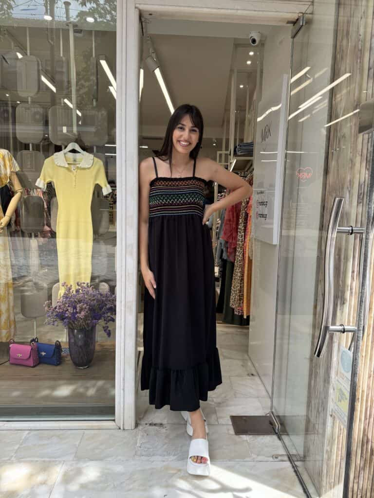 Φόρεμα με σφηκοφωλιά