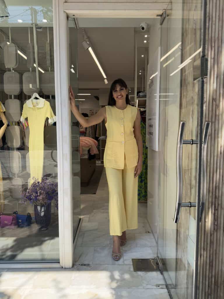 Σετ με χρυσά κουμπιά κίτρινο Σετ με χρυσά κουμπιά Χακί