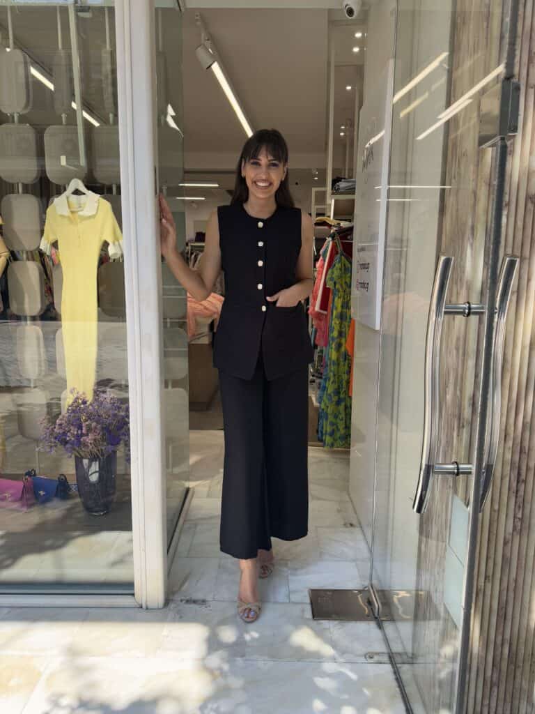 Σετ με χρυσά κουμπιά μαύρο Σετ με χρυσά κουμπιά Χακί