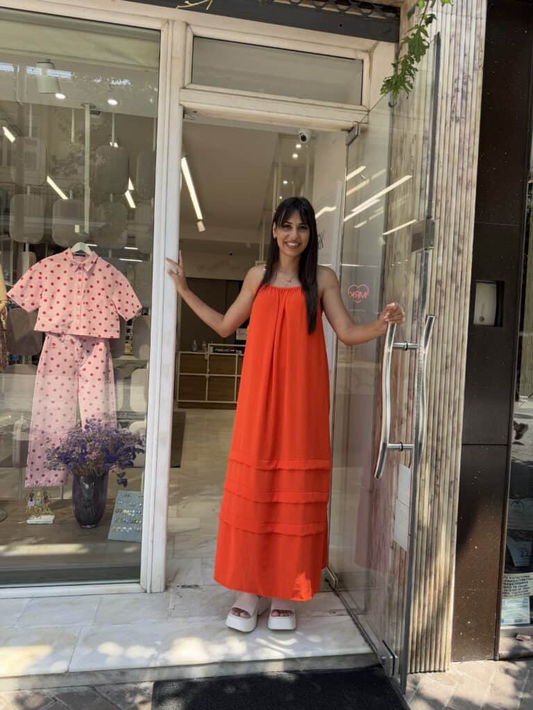 Φόρεμα με χάντρες