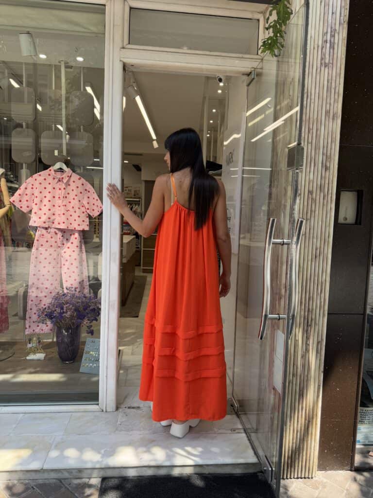 Φόρεμα με χάντρες