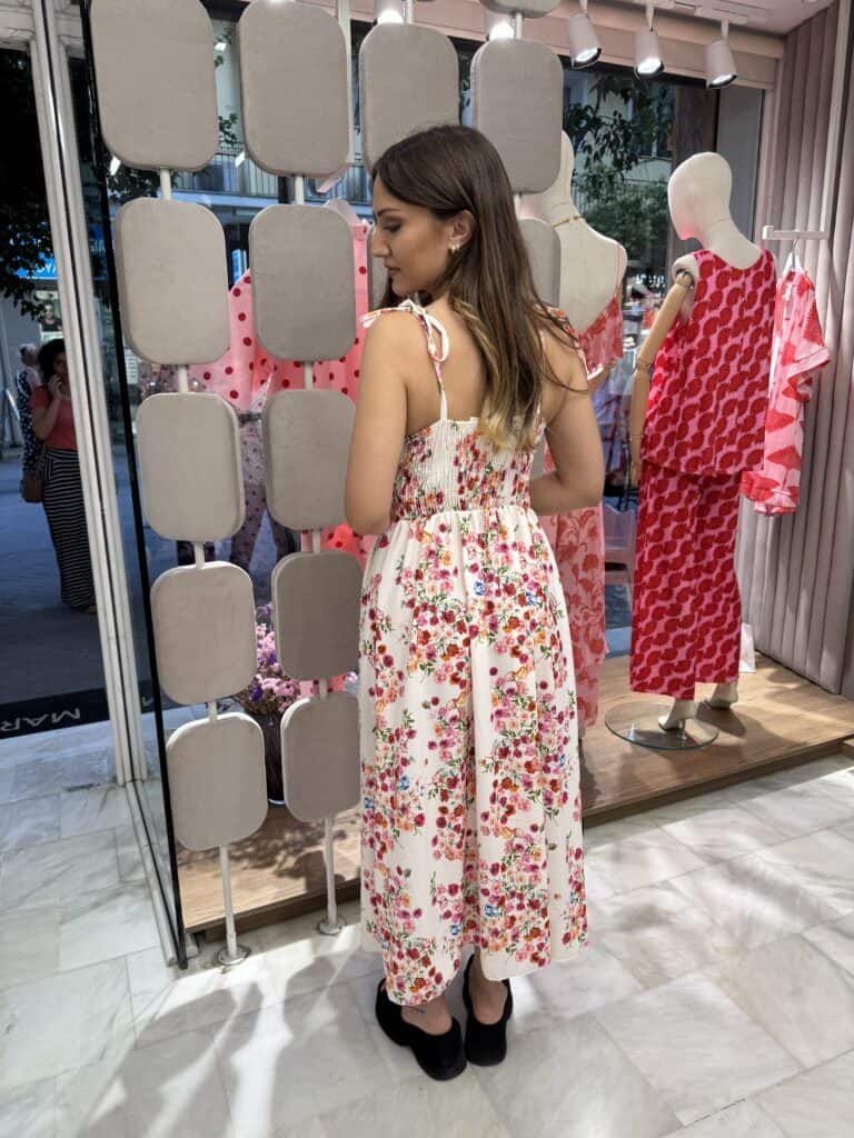 Φόρεμα μίντι με λουλούδια