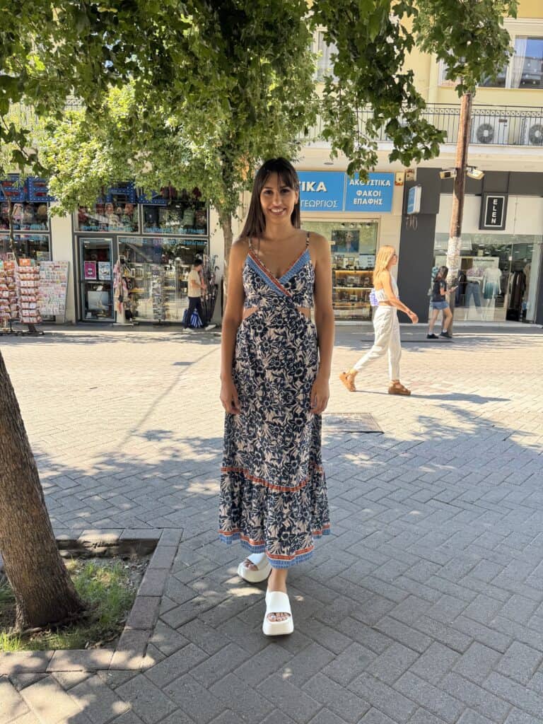 Φόρεμα cut out maxi. 