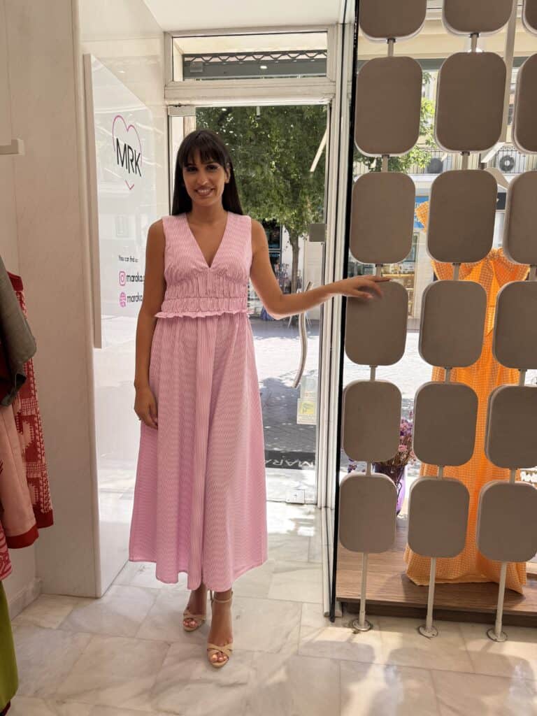 Φόρεμα αμάνικο maxi.