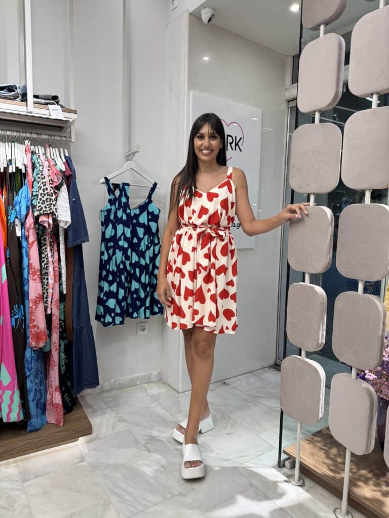 Φόρεμα κοντό με καρδούλες