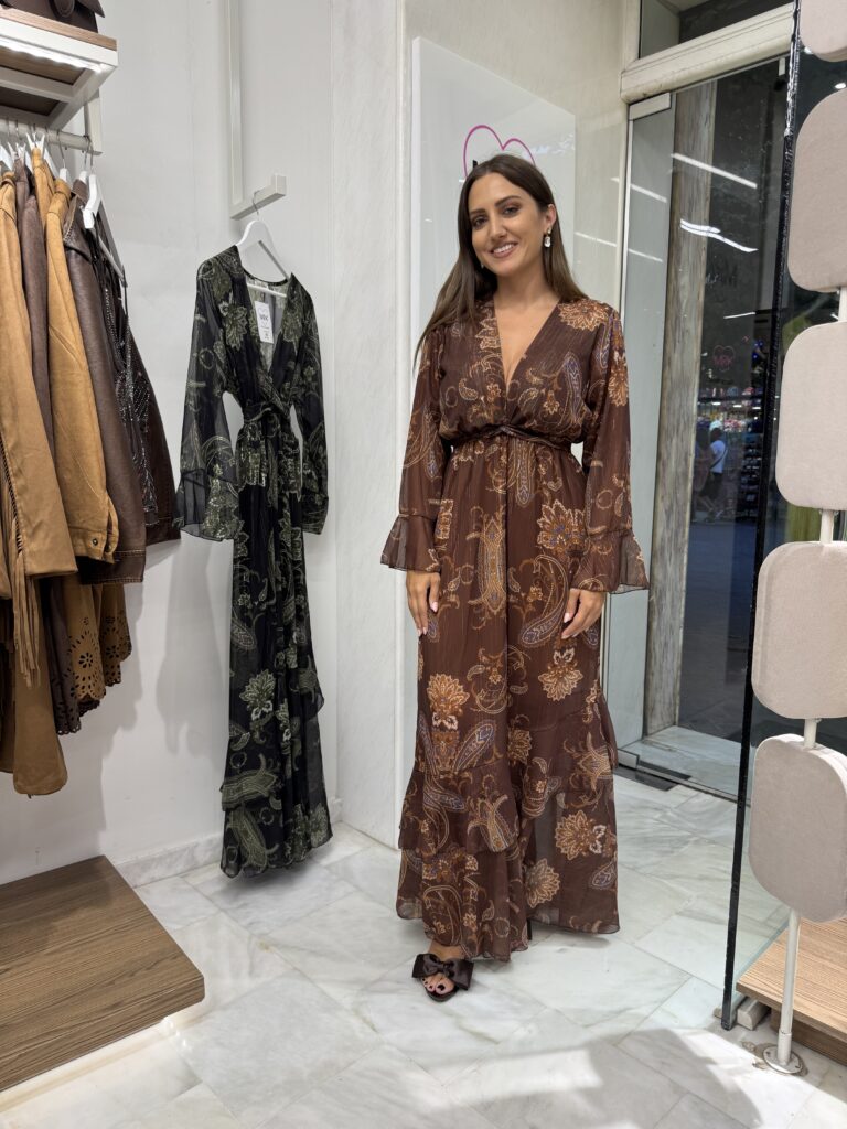 Φόρεμα με δέσιμο στο στήθος