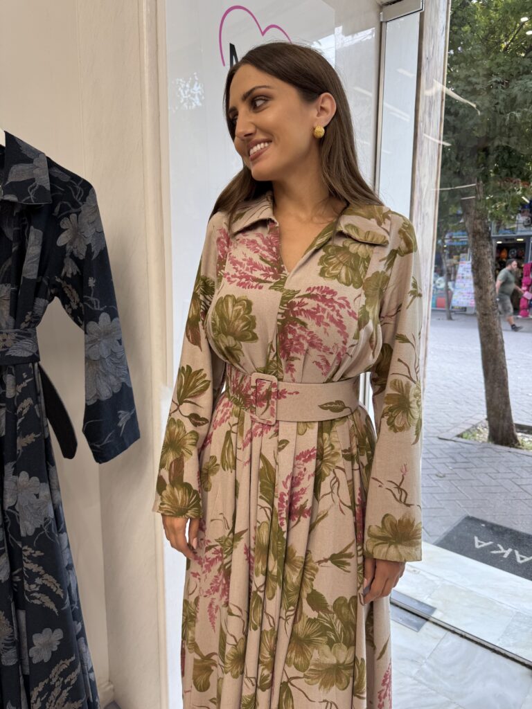 Φόρεμα maxi με ζώνη