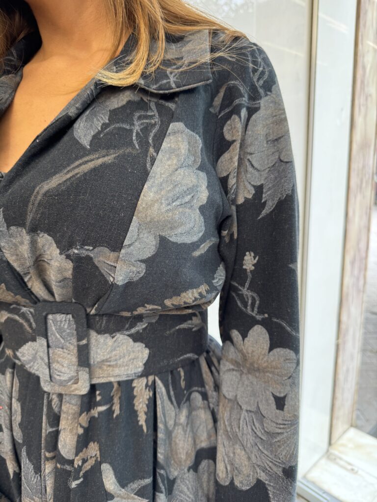 Φόρεμα maxi με ζώνη