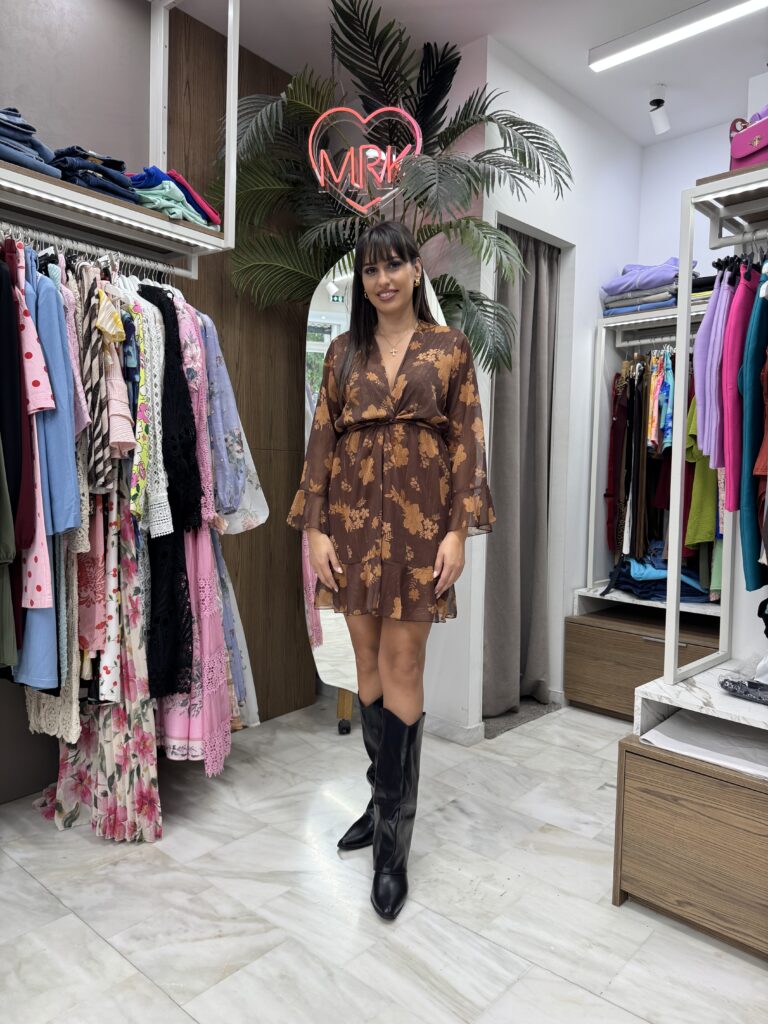 Φόρεμα κοντό με δέσιμο στο στήθος