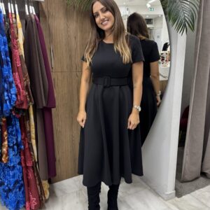 Φόρεμα midi με ζώνη