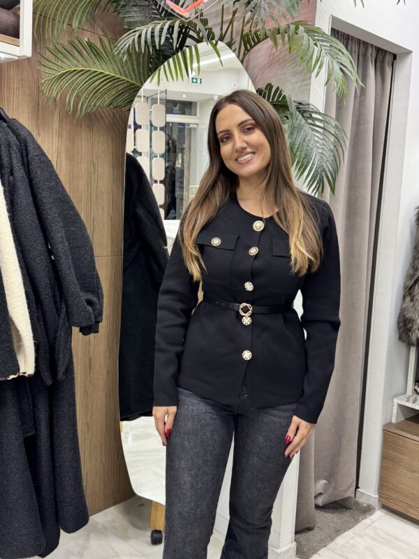 Ζακέτα με χρυσα κουμπιά